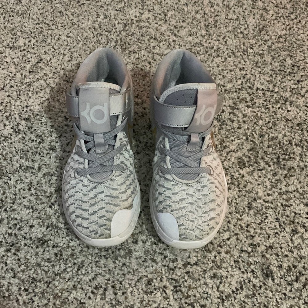 Nike KD Trey 5 VIII GS Grey/Gold Bash- boys